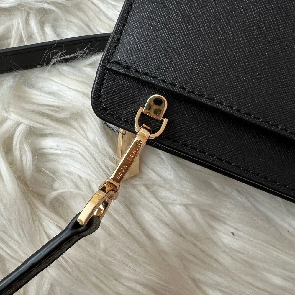Michael Kors Elegant Black Crossbody Bag - Picture 7 of 9